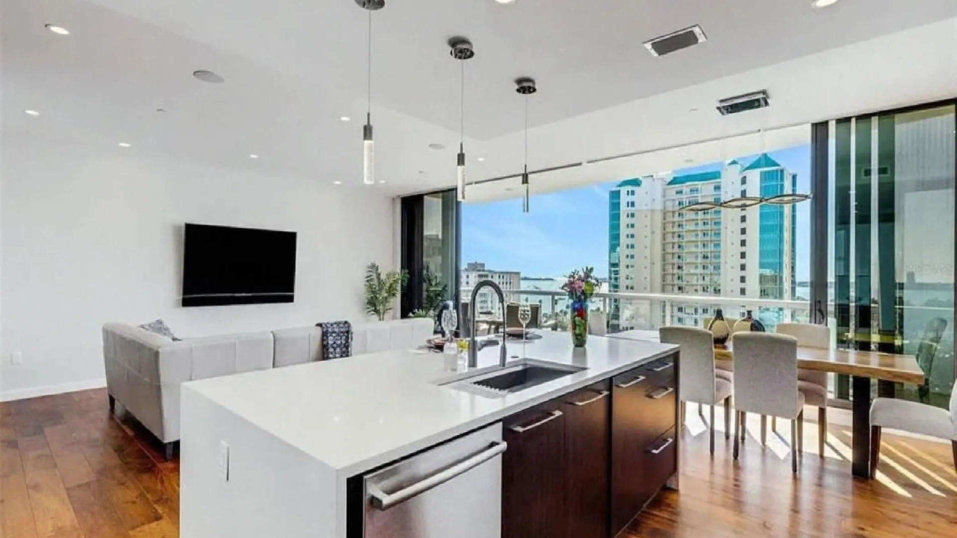 Elegant Downtown Sarasota Condo