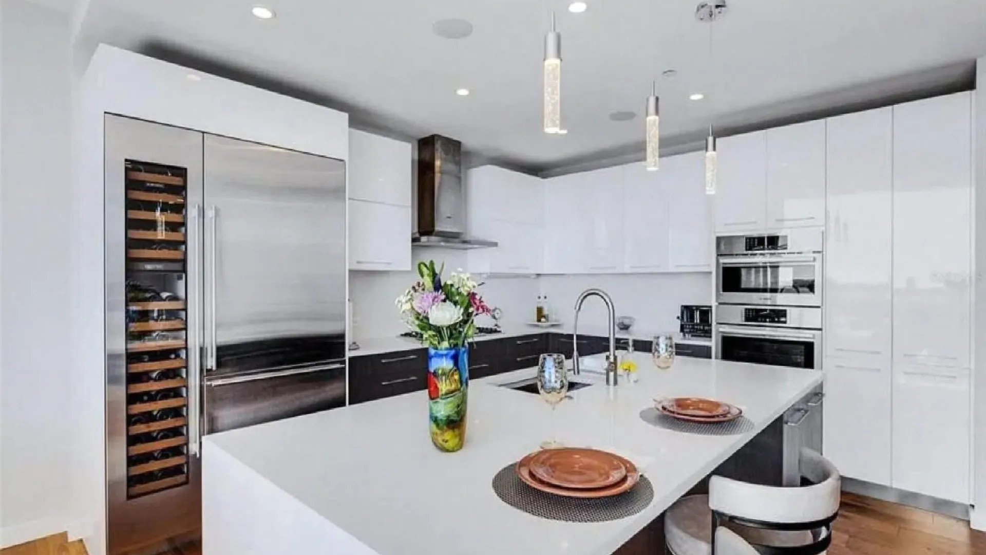 Elegant Downtown Sarasota Condo